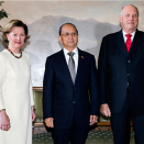 27. februar: Kong Harald og Dronning Sonja tok i mot Unionsrepublikken Myanmars president, Thein Sein, i audiens (Foto: Heiko Junge / NTB scanpix)